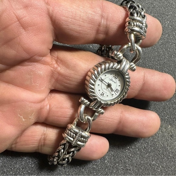 Spirit Quartz Ladies Watch Silver Tone Japan Movement Working New Battery - Picture 4 of 7